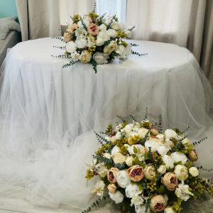 Оформление свадебного стола